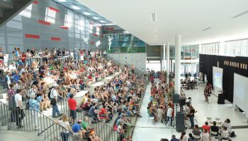 Volles Haus beim Funkkontakt mit Alexander Gerst
