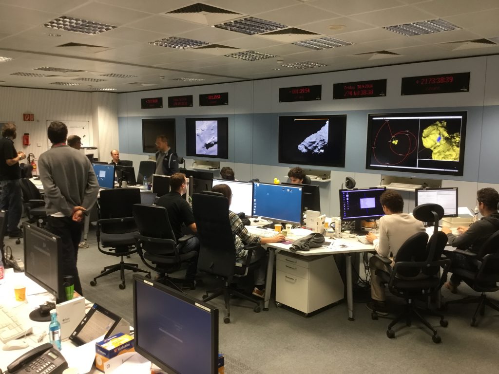 ESOC Flight Dynamics control room during Rosetta's final descent, 30 Sep 2016. Credit: ESA