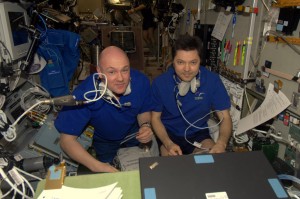 Andre Kuipers and Oleg Kononenko training for ATV docking
