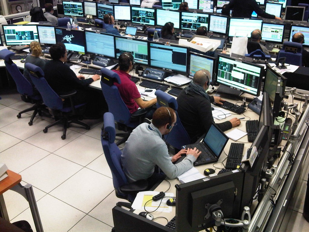 Flight control team at work in ATV-CC during docking simulation 7 Feb 2013. Credit: ESA/C. Beskow