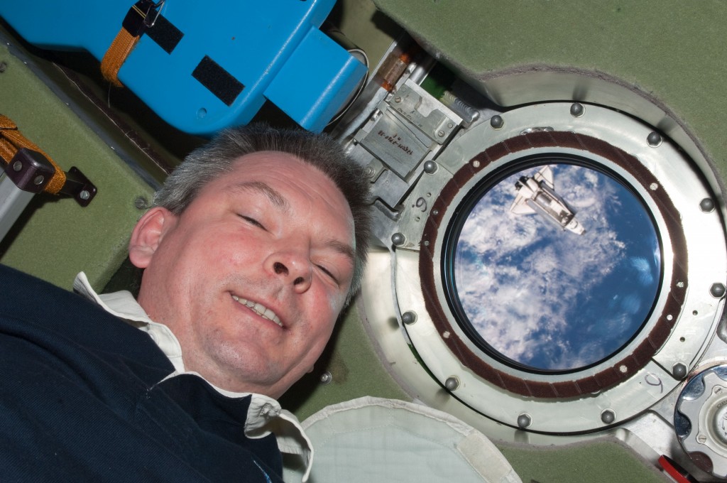 Russian cosmonaut Alexander Samokutyaev with last Shuttle. Credit: ESA/NASA