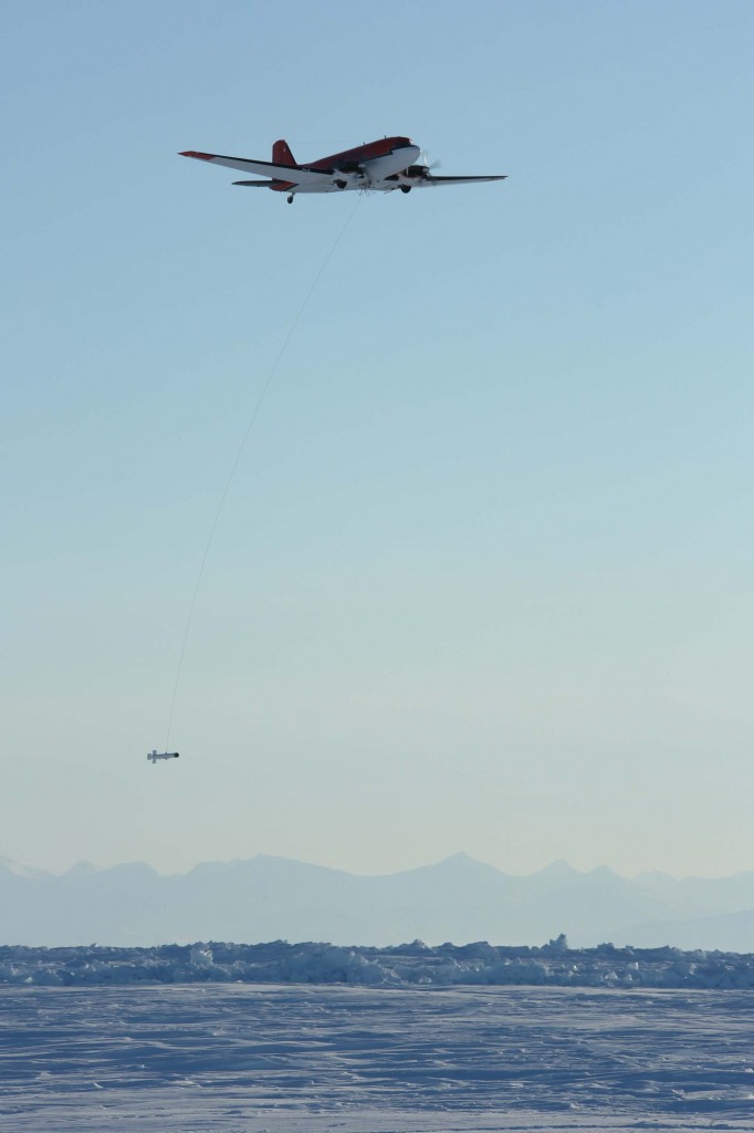 Aircraft towing the EM-bird over sea ice. (M. Cornelissen)