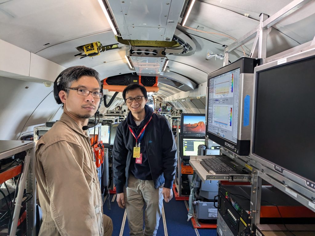 Zhipeng (centre) with colleague Cuong Nguyen during one of the EarthCARE underflights. (National Research Council Canada-Paloma Borque)