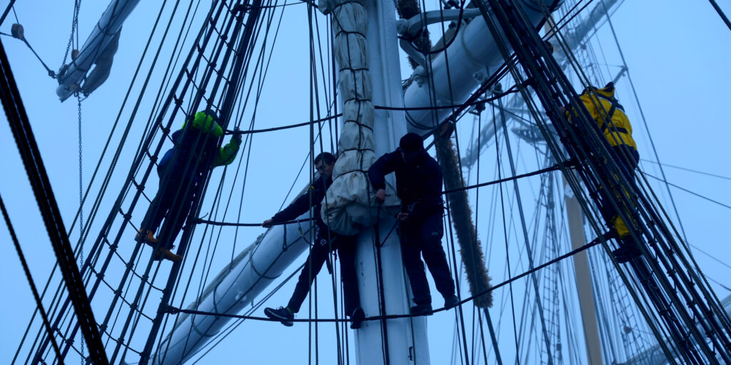 Life in the rigging at 05:00. (Ocean Media Lab)