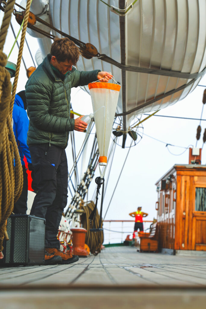 Once the net is back on board, it needs to be rinsed. (Ocean Media Lab)