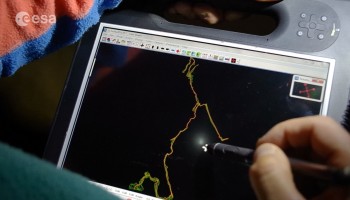 Tablets with CAVES MApp. Credits: ESA/S.Sechi