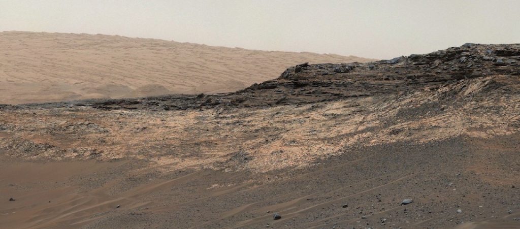 Curiosity rover panorama of sedimentary deposits at Gale crater, Mars. Credits: NASA/JPL/MSSS