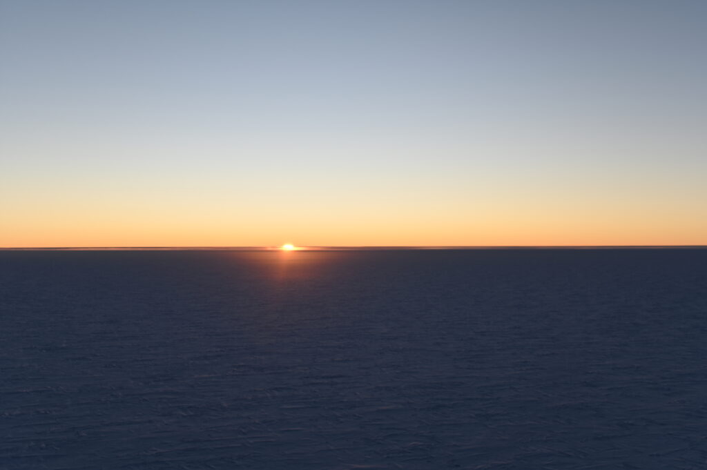 Sun on the horizon. Credit: ESA/IPEV/PNRA/C. Arrat