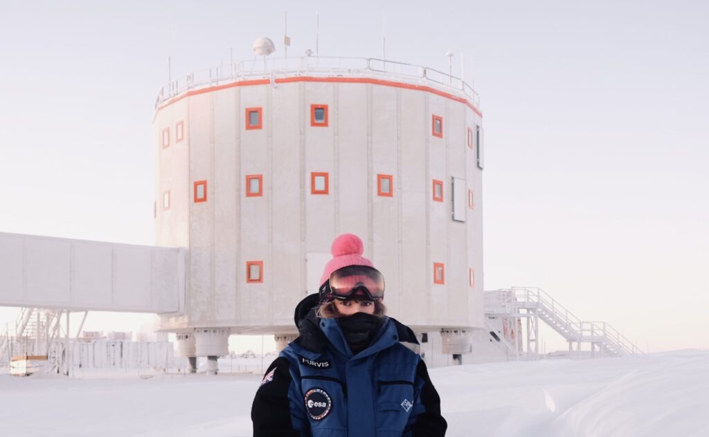 Nina Purvis in front of Concordia station. Credit: ESA/IPEV/PNRA-J. Lacrampe, N. Purvis