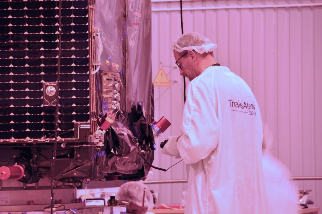 Thales team member checking Sentinel-3A. (ESA)