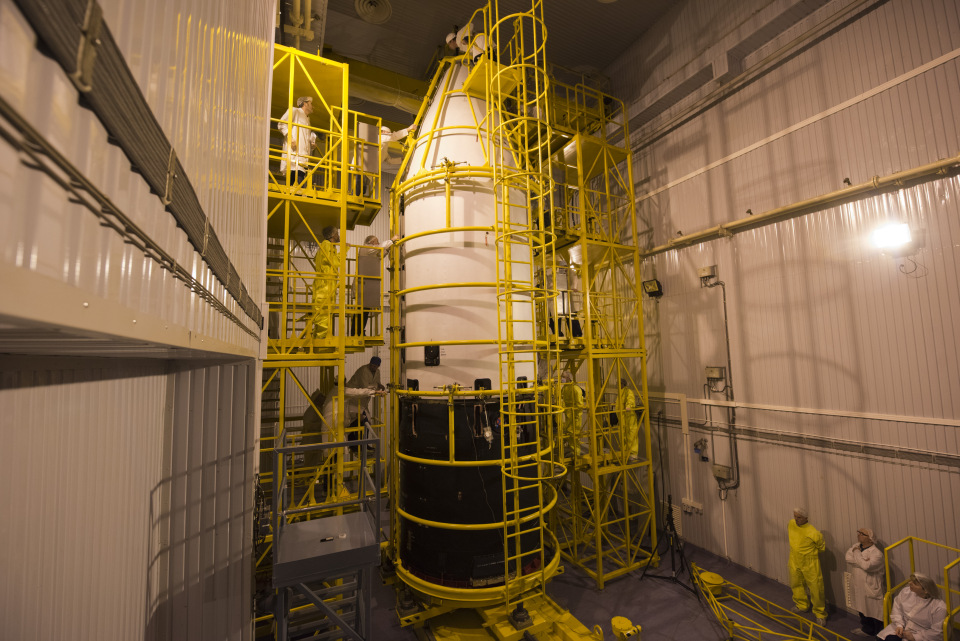 Sentinel-3A encapsulation. (ESA)