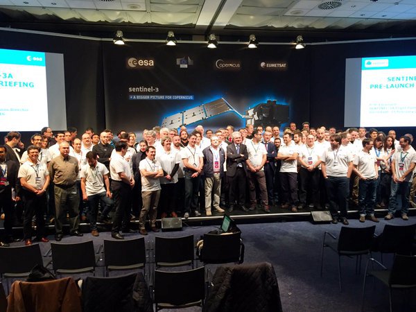 ESA's European Space Operationos team looking forward to launch. (ESA)