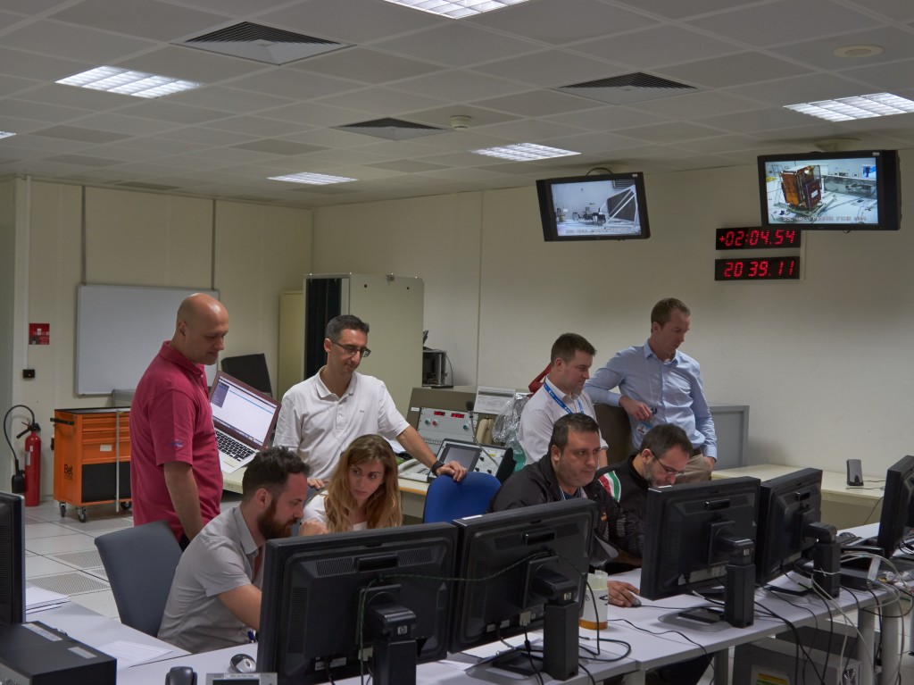 As well as preparing Sentinel-1B for launch, the launch campaign also involves setting up communications links between Kourou and ESA-ESOC. (ESA)