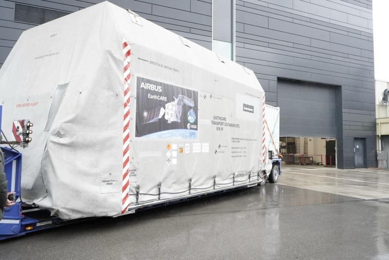 The container ready to leave Airbus’ facilities in Friedrichshafen, Germany, for its journey to Munich airport. (credits: Airbus)
