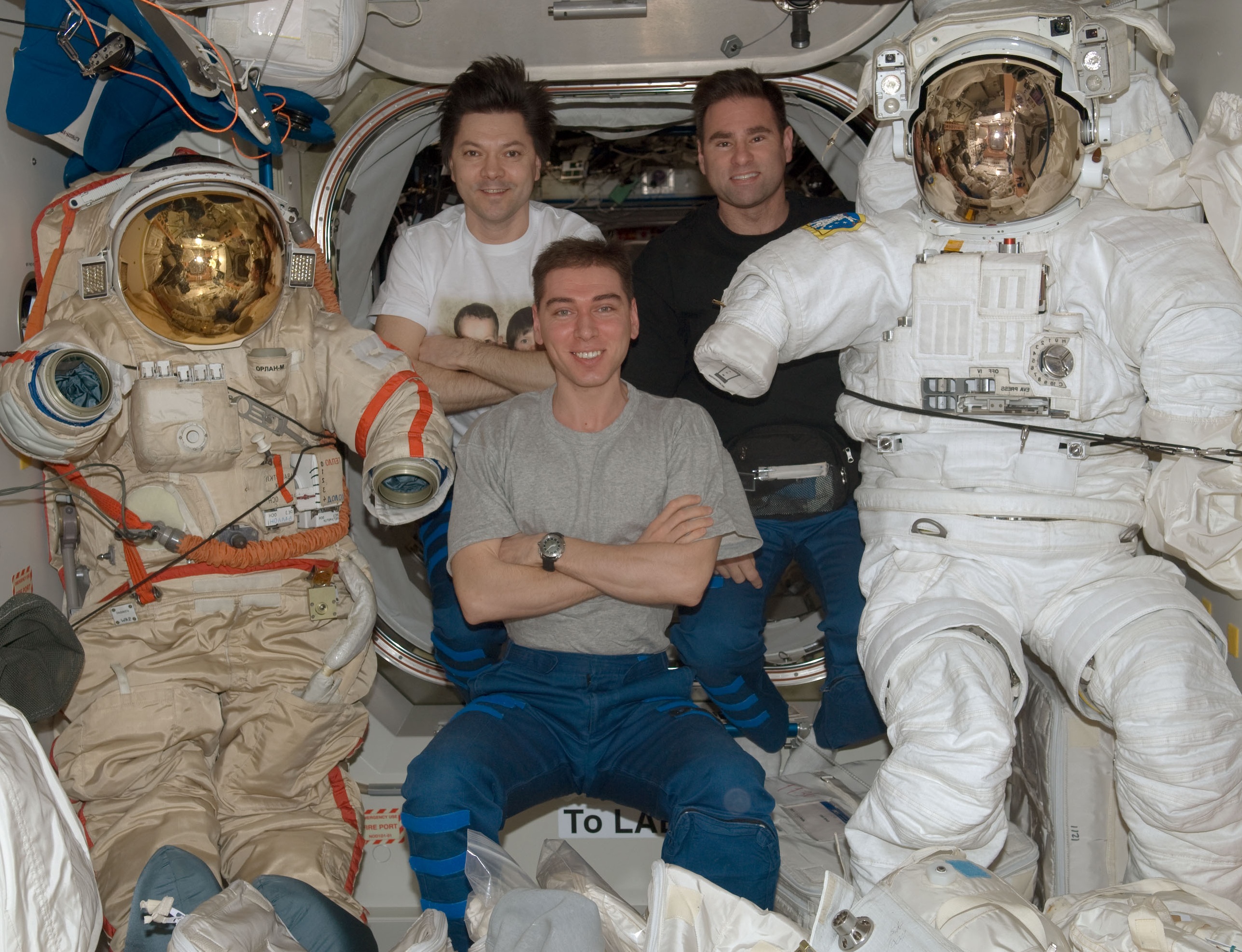 Russian Cosmonauts Ready For Iss Spacewalk The Promisse Mission