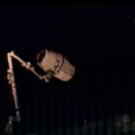 Dragon is captured by Canadarm2 (Credit: NASA TV)