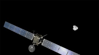 Artist impression of  Rosetta approaching comet 67P/Churyumov-Gerasimenko. The comet image was taken on 2 August 2014 by the spacecraft's navigation camera at a distance of about 500 km. Credits: Spacecraft: ESA/ATG medialab; Comet: ESA/Rosetta/NAVCAM