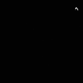 OSIRIS wide-angle camera image taken on 3 April 2016, when Rosetta was 442.5km from Comet 67P/Churyumov–Gerasimenko. The scale is 43.6 m/pixel. Credits: ESA/Rosetta/MPS for OSIRIS Team MPS/UPD/LAM/IAA/SSO/INTA/UPM/DASP/IDA