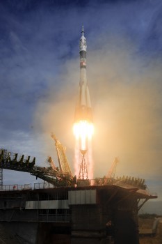 Soyuz_TMA-18M_liftoff (1)